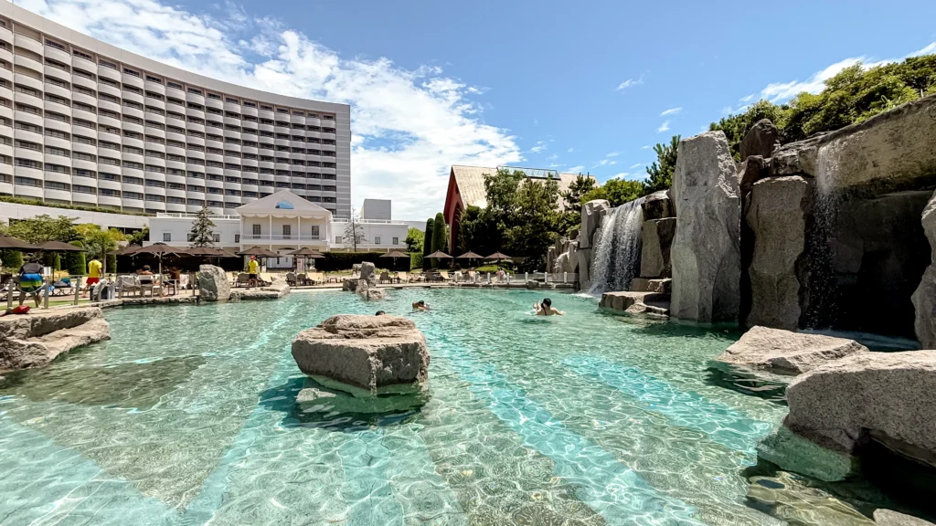 シェラトングランデトーキョーベイのガーデンプール